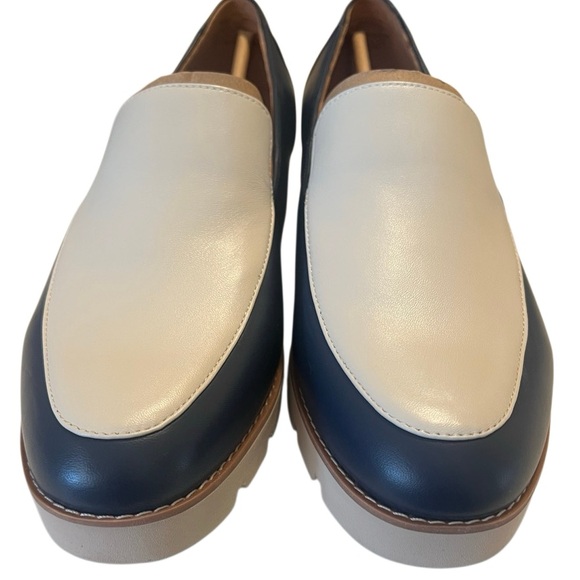 Vionic Kensley Navy and Cream Leather Color Block Loafers Size 12 NIB - Picture 2 of 9